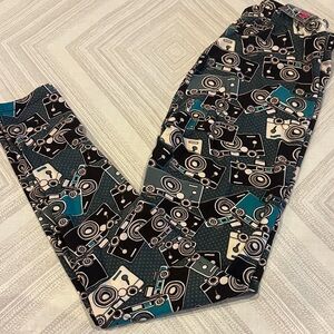 Legging Army Women’s Camera Print Full Length Leggings - One Size